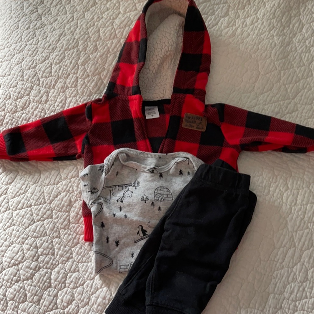 Carter’s 3 piece 3mo set